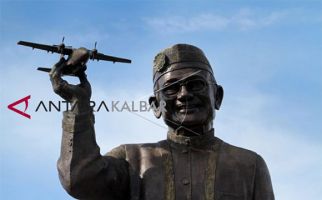 Pak BJ Habibie Wafat Pukul 18.05 WIB, Semua Keluarga Dekat Ikut Melepas - JPNN.com