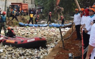 Iriana Jokowi: Kalau Sungai Cipakancilan Sudah Bersih Bisa untuk Selfie - JPNN.com