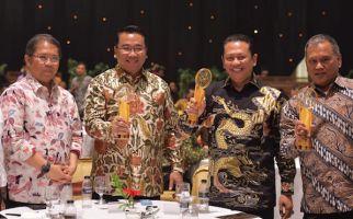 Ketua DPR dan Dua Menteri Raih Indonesia Digital Initiative Awards 2019 - JPNN.com
