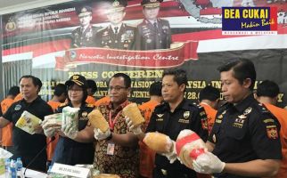 23 Kilogram Sabu-sabu dan 28 Ribu Butir Ekstasi Diamankan Bea Cukai - JPNN.com