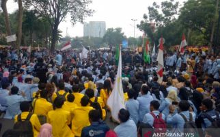 Demo Mahasiswa di Palembang Ricuh dengan Polisi, Banyak yang Terluka - JPNN.com