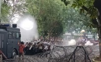 Poldasu Tetapkan 40 Tersangka Kerusuhan Demo Mahasiswa di DPRD Sumut - JPNN.com