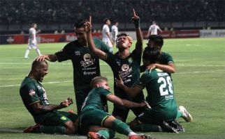  Persebaya Compang-camping Lawan Borneo FC - JPNN.com