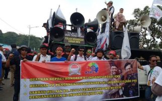 Duh, Sedikit Banget Massa Honorer K2 di Demo Buruh 2 Oktober - JPNN.com