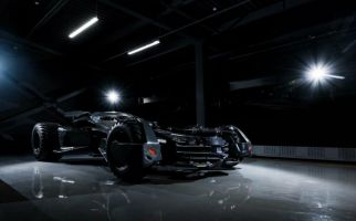 Batmobile dari Film Batman vs Superman Zark Snyder Dijual, Harga Rp 1 Miliar Lebih - JPNN.com