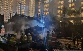Kebakaran Hebat di Cawang Atas, 20 Unit Rumah Hangus Terbakar, 3 Warga Terluka - JPNN.com
