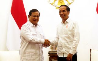 Yakin Gerindra Bakal Loyal pada Pemerintahan Jokowi? Simak Analisis Pangi Ini - JPNN.com