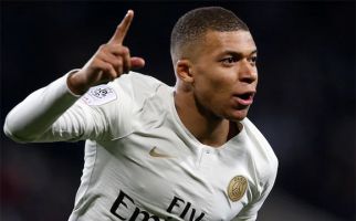 PSG Tawarkan Gaji Selangit Buat Kylian Mbappe, Melewati Bayaran Lionel Messi - JPNN.com