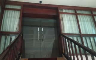Wali Kota Medan Kena OTT, Ruangannya Gelap, Sapu Merah Muda Mengganjal Pintu - JPNN.com