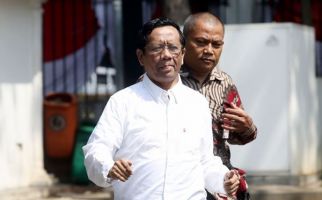 Jangan Panik, Pak Mahfud Pastikan Virus Corona Belum Masuk Indonesia - JPNN.com