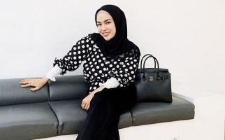 Foto Tanpa Hijab Tersebar, Medina Zein: Aku mau Pamer Rambut Baru - JPNN.com
