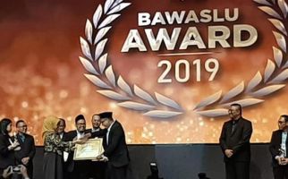 Gakkumdu Bawaslu Kota Jakarta Utara Raih Bawaslu Award 2019 - JPNN.com