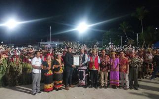 Micky AFI Sukses Guncang Panggung Festival Hudoq Crossborder 2019 - JPNN.com