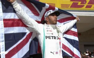 Sah! Lewis Hamilton Jadi Pembalap Keempat Inggris Dapat Gelar Sir - JPNN.com