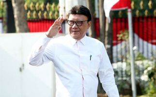 Tjahjo Puji Kinerja KPK di Era Kepemimpinan Firli, Singgung 2 OTT Terhadap Menteri - JPNN.com