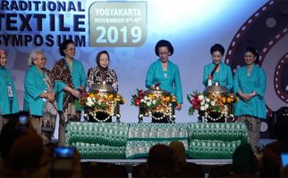 GKR Hemas Buka Simposium Tekstil Tradisional ASEAN 2019 - JPNN.com