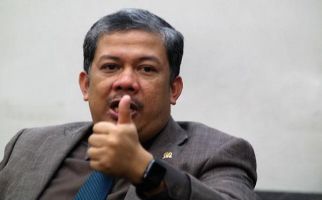 Fahri Hamzah Tegur Jubir Presiden yang Bicara Pecundang Politik - JPNN.com