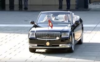 Kaisar Jepang Pensiunkan Rolls Royce Setelah 30 Tahun Menemani - JPNN.com