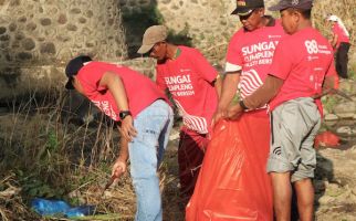 2.500 Relawan Ikut Aksi Bersih Anak Sungai Berantas - JPNN.com