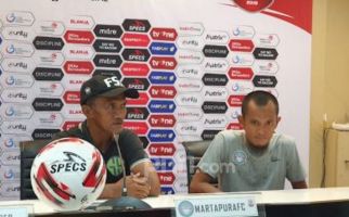 PSMS 2 vs 1 Martapura FC, Frans Sinatra: Kok PSSI Tega-teganya Tugaskan Wasit Begini? - JPNN.com