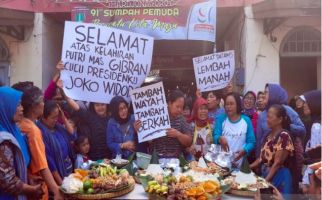 Pedagang Pasar di Solo Gelar Syukuran Sambut Kelahiran Cucu Presiden Jokowi - JPNN.com