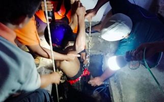 Pria 50 Tahun Terjebak di Sumur 15 Meter - JPNN.com