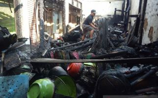 Kios di Pasar Guntur Garut Terbakar - JPNN.com