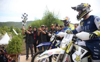 Menpora Resmi Buka Kejuaraan Uncle Hard Enduro di Kalimantan Selatan - JPNN.com