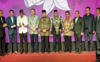 Ketua DPD RI Sentil Bupati Jember Saat Acara Pengukuhan Kota Cerutu - JPNN.com