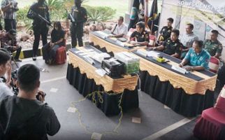 Bea Cukai Tanjung Emas Gagalkan Penyelundupan 2 Kg Sabu-sabu - JPNN.com