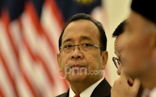 Ini Alasan Pratikno Melarikan Diri saat Jokowi Bertemu Johan Budi, Oh Ternyata... - JPNN.com