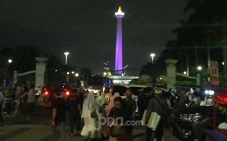 Selamat Malam, Ribuan Massa Reuni Aksi 212 Sudah Masuki Kawasan Monas - JPNN.com