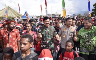 TNI dan Polri Akan Selalu Hadir Bersama Masyarakat - JPNN.com