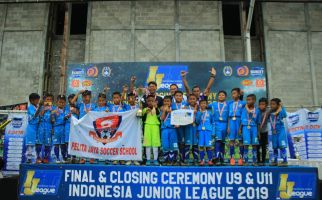 Pelita Jaya dan Giras Soccer School Juara IJL 2019 - JPNN.com