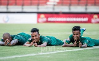 Aji Santoso Beber Kunci Persebaya Kalahkan Bhayangkara FC - JPNN.com