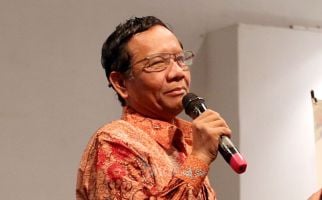 Penyerang Novel Baswedan tak Mirip di Sketsa, Mahfud MD: Buka Saja di Pengadilan - JPNN.com