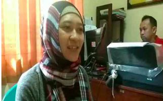 Aksi Menegangkan, Ibu Hamil Lawan Penjambret Handphone - JPNN.com