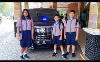 Istimewa, Tiga Bocah SD Dikawal Ketat Ikut Rapat di Ruang Kerja Menteri Siti - JPNN.com