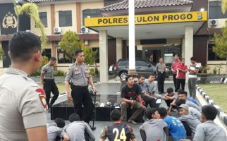 Pelajar Asal Cianjur Diamankan di Jawa Tengah, Bawa Sajam dan Obat Terlarang - JPNN.com