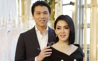 Hamdalah, Konon Princess Syahrini Sudah Sumbangkan Ribuan APD & Sembako - JPNN.com