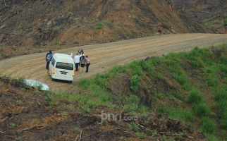 Mobil Rombongan Menteri Nyaris Celaka saat Meninjau Ibu Kota Baru - JPNN.com