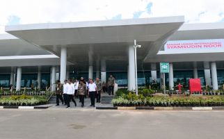 Jokowi Kagum Lihat Terminal Baru Bandara Internasional Syamsudin Noor - JPNN.com