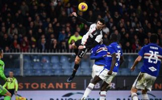 Lihat! Ronaldo Terbang Untuk Mencetak Gol Kemenangan Juventus Atas Sampdoria - JPNN.com