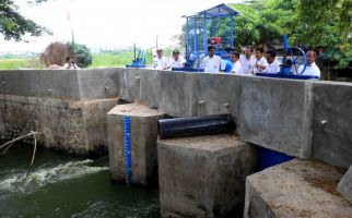 Wali Kota Tangerang Minta Proyek Pembangunan Pengendalian Banjir Dipercepat - JPNN.com