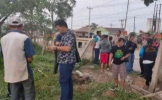 Warga Bekasi Menemukan Kardus, Ternyata Berisi.. - JPNN.com