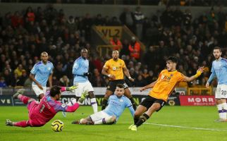 Sempat Unggul 2 Gol, 10 Pemain Manchester City Kalah di Wolverhampton - JPNN.com