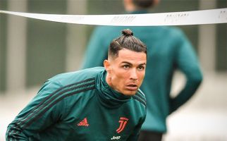 Tentang Potongan Rambut Cristiano Ronaldo dan Keinginannya jadi Bintang Film - JPNN.com