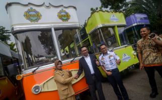 Dorong Sektor Pariwisata, Pemprov Jabar Bagikan 30 Bus Wisata untuk Kabupaten-Kota - JPNN.com