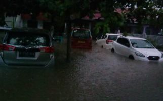 Kiat Bersih-Bersih Kabin Mobil Terendam Banjir - JPNN.com