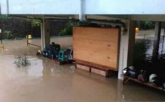 Air Kali Bekasi Meluap, Rumah Sakit Terendam Banjir, Begini Kondisinya - JPNN.com